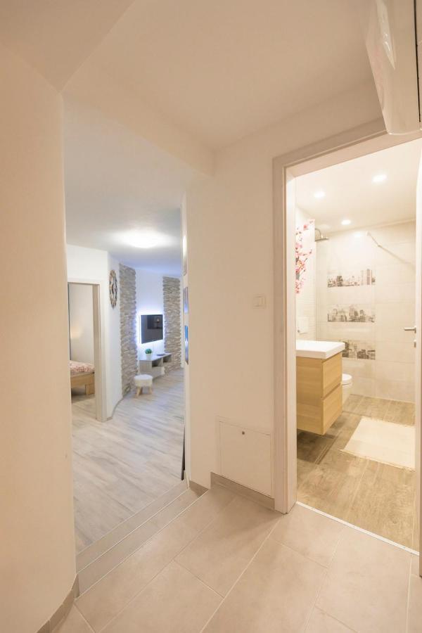 Casa Da Ponte Apartment โคเปร์ ภายนอก รูปภาพ